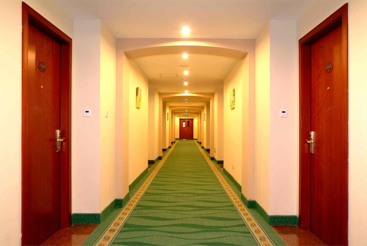 Greentree Inn Beijing Daxing Huangcun Qingyuan Road Metro Station Express Hotel エクステリア 写真